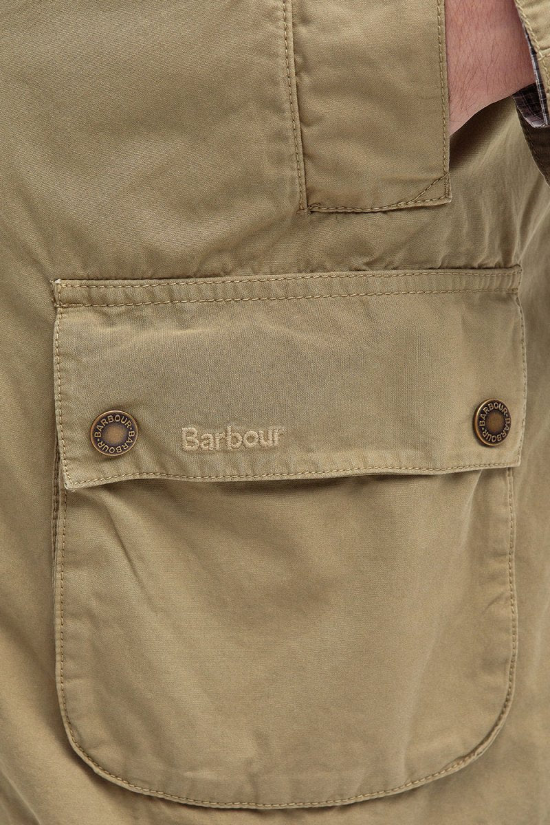 Barbour Ashby afslappet sommerjakke (bleget oliven)
