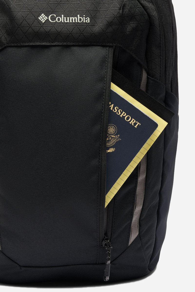 Columbia Atlas Explorer™ II 26L Backpack (Black) | Bags