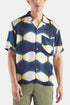 Universal Works Tie Dye Camp skjorte (Navy/Gul) | Skjorter